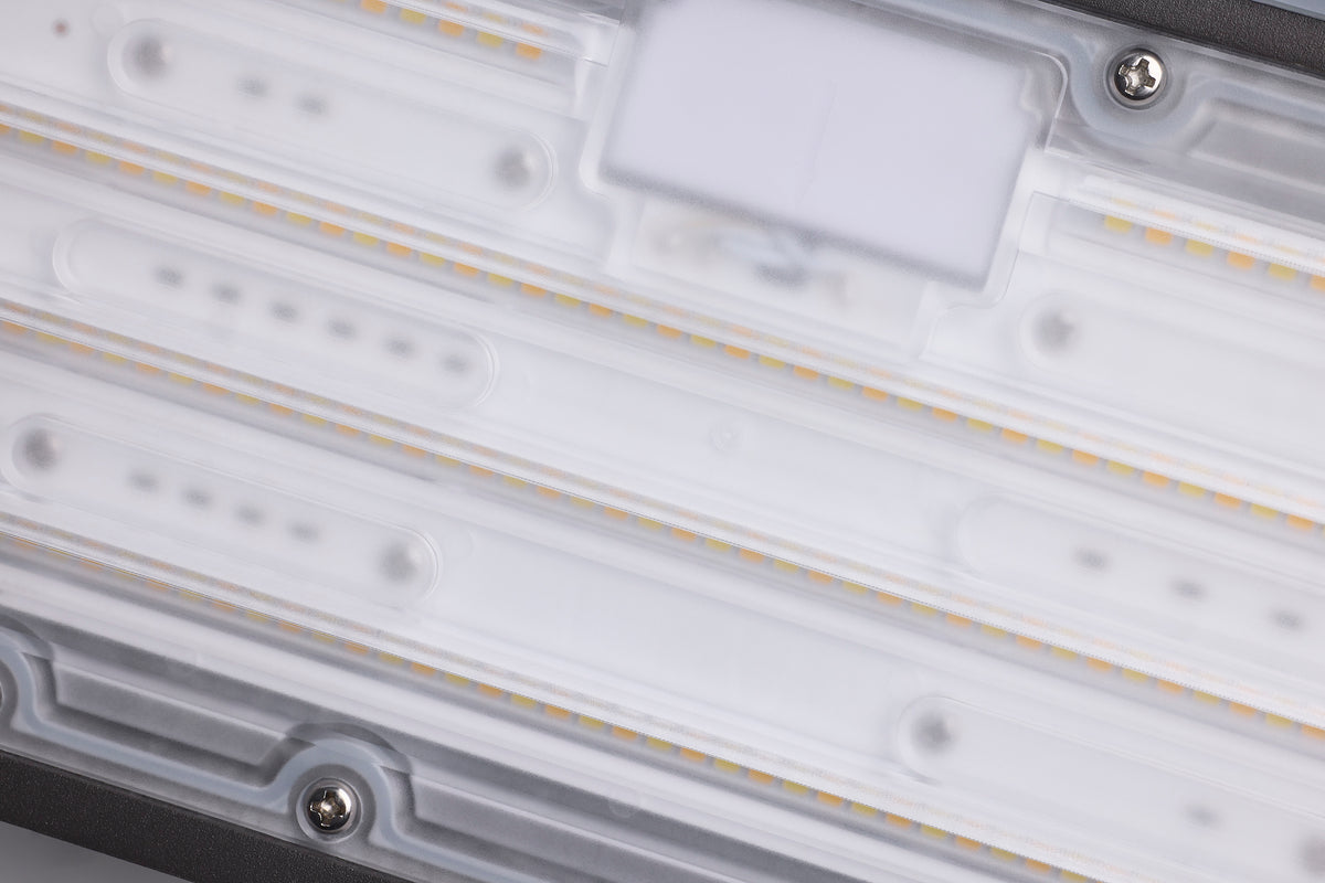 Nuvo 65-941 45/60/80 Watt, 3K/4K/5K CCT Selectable LED Full Cutoff Wall Pack, 120-277 Volt