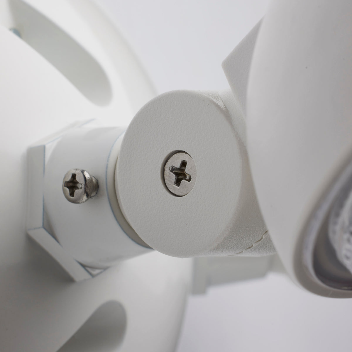 Nuvo 67-137 Remote Emergency Light, Low-Voltage Backup, Double Head, White Finish, Wet Location Rated